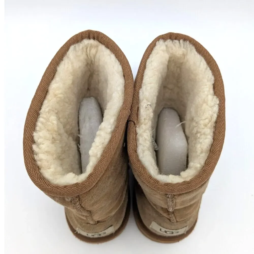 UGG Australia Classic Short II Winter Boots Kids' Chestnut Size US6 EU38